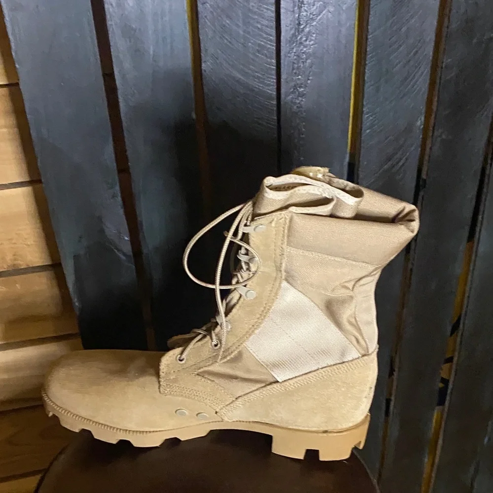 Wellco T130 Tan Hot Weather Lace-Up Jungle Boots size 12W (wide)